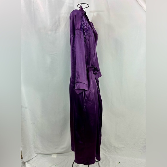 Vintage Lucy Pereda silky deep purple robe size M - Picture 10 of 14